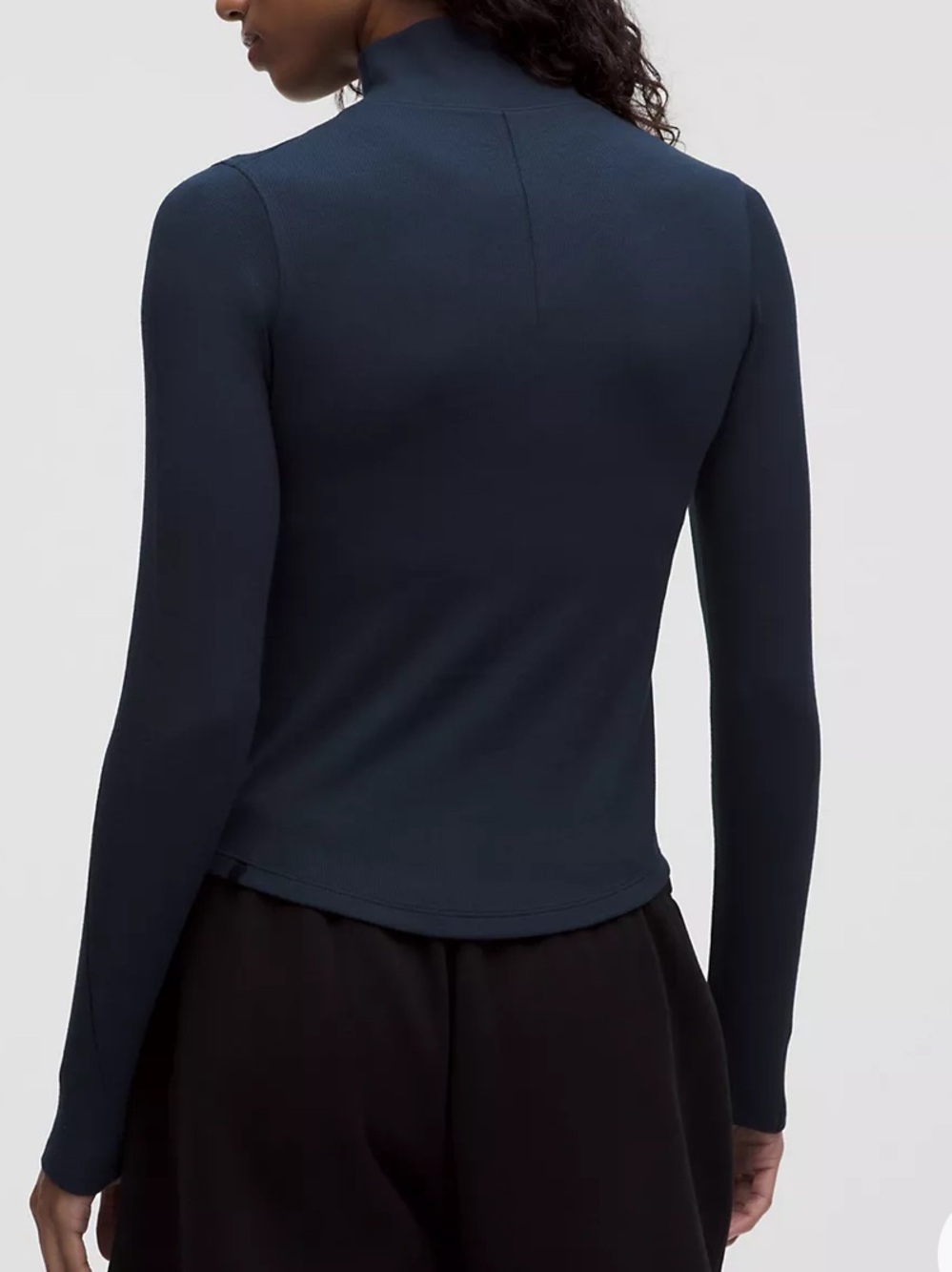 Lululemon - Picture 2 of 5